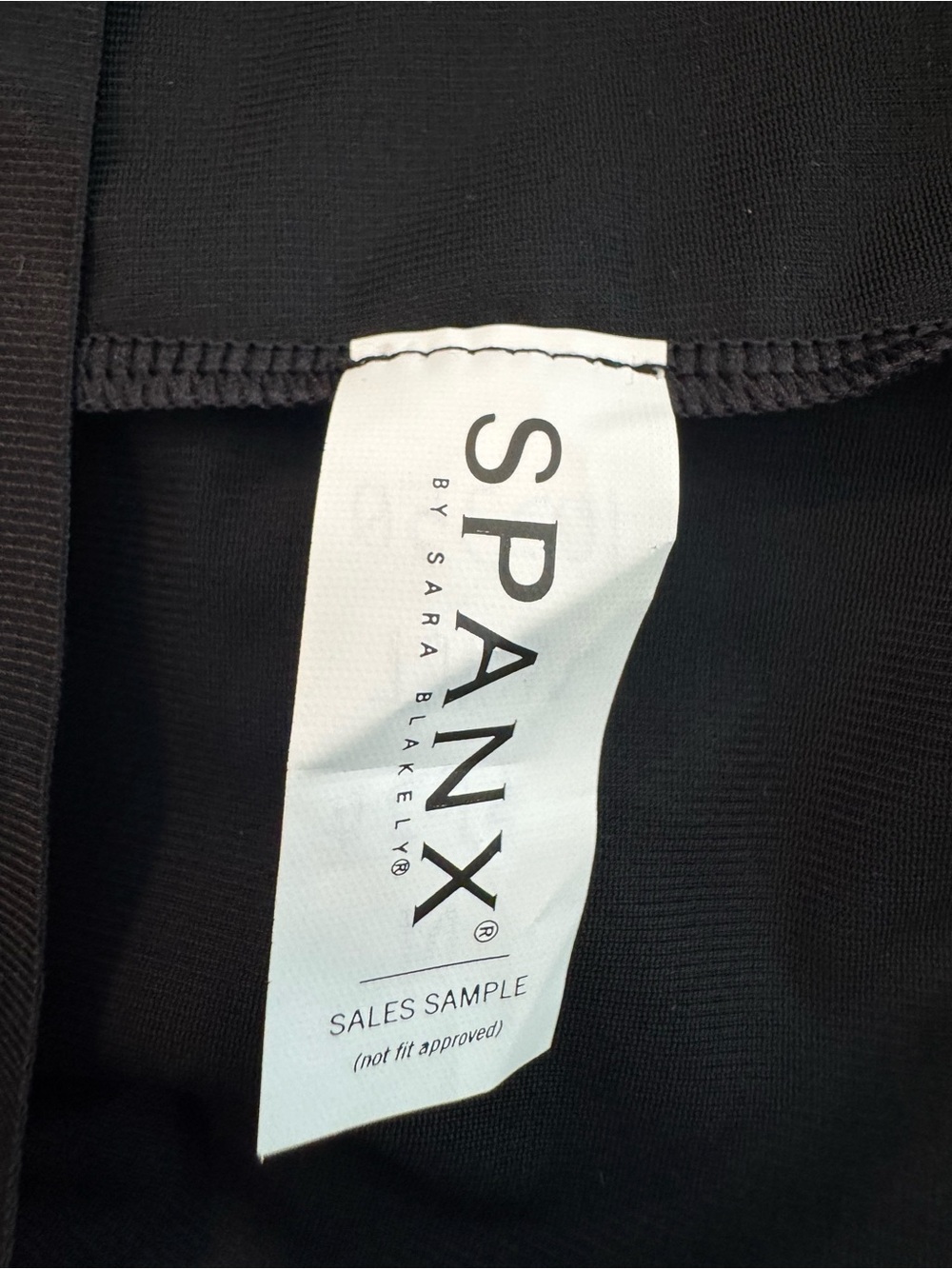 Spanx Very Black Invisible Shaping Open Bust Mid Thigh Bodysuit Size Medium - Picture 9 of 9